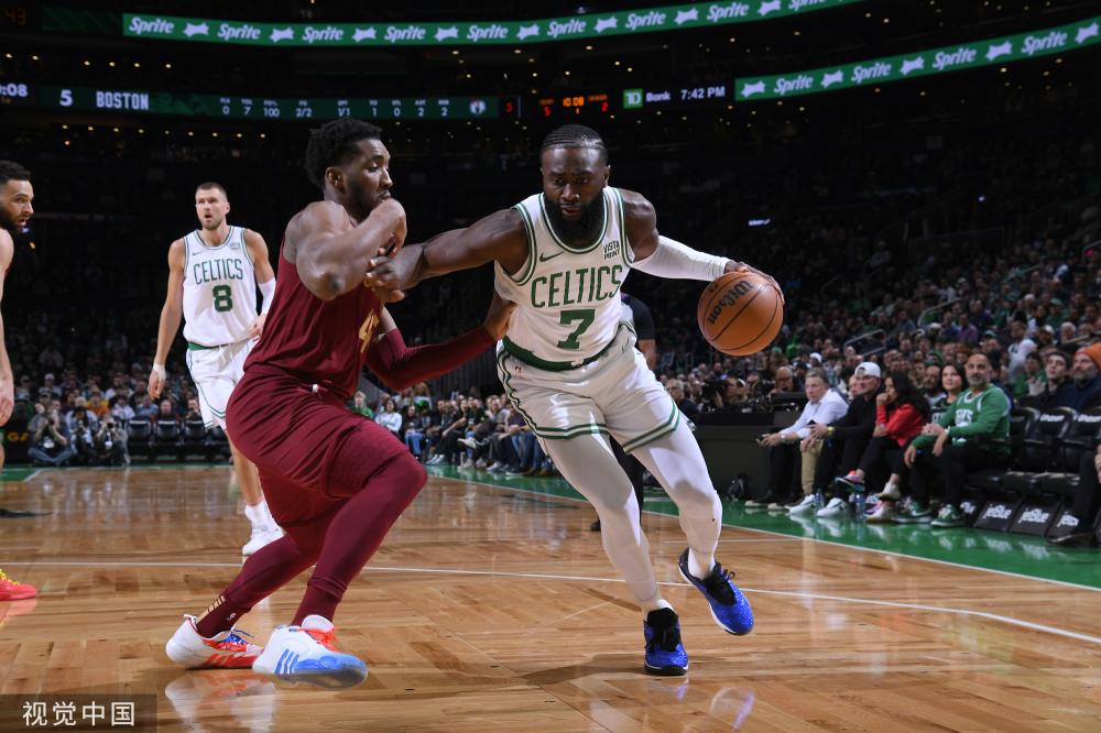 在此背景下 在此背景下