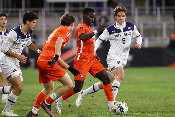 仅展现了两 仅展现了两